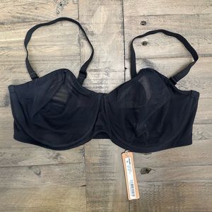 NWT ULTRA FINE MESH STRAPLESS BRA